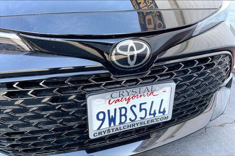Used 2025 Toyota Corolla Hatchback SEImage 30