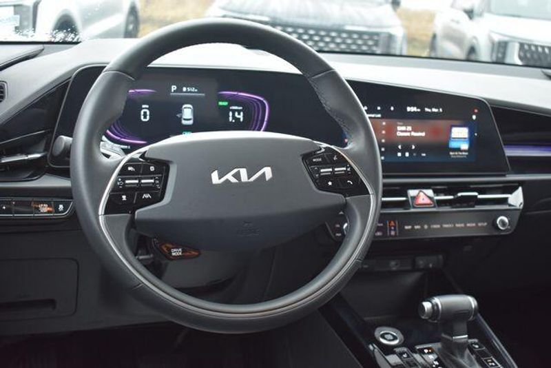 New 2025 Kia Niro EXImage 19