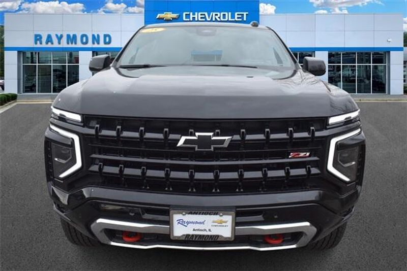 2025 Chevrolet Suburban Z71Image 8