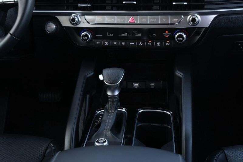 Used 2024 Kia Telluride LXImage 23