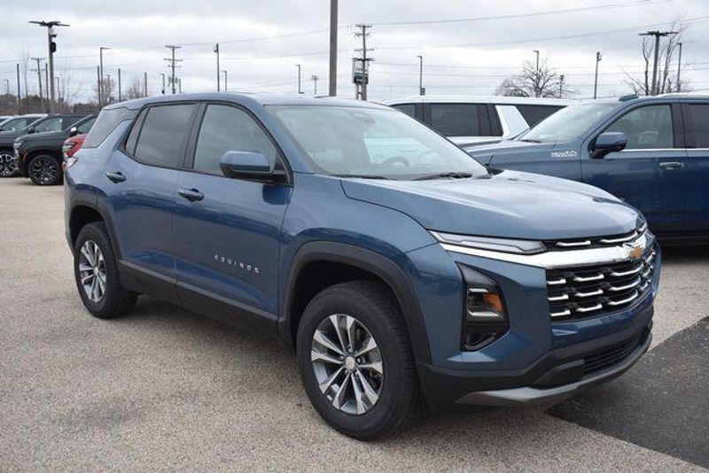 New 2026 Chevrolet Equinox LTImage 1