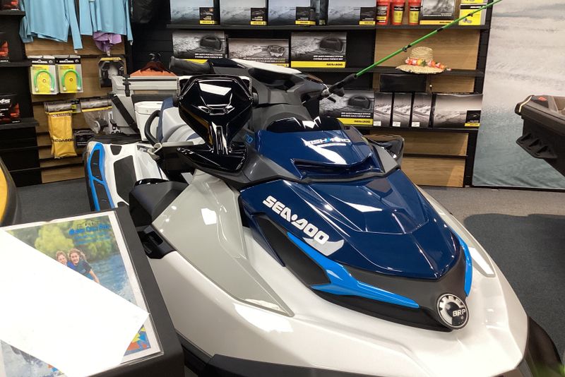 2023 SEADOO FISHPRO SPORT 170 AUDIO IDF IBR WHITE AND GULFSTREAM BLUE 