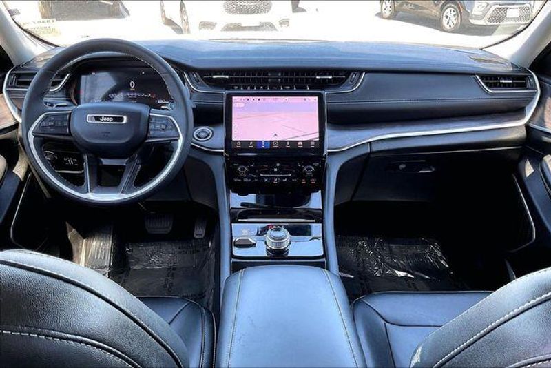 Used 2023 Jeep Grand Cherokee LimitedImage 15