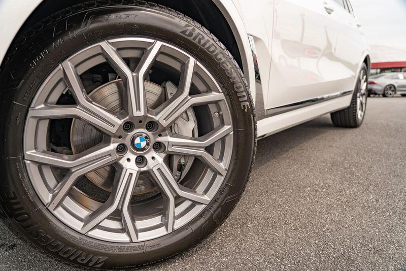 2024 Bmw X7 xDrive40i photo 3