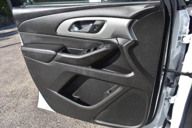 Used 2022 Chevrolet Traverse LT LeatherImage 36