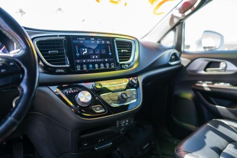 2019 Chrysler Pacifica Touring L PlusImage 12