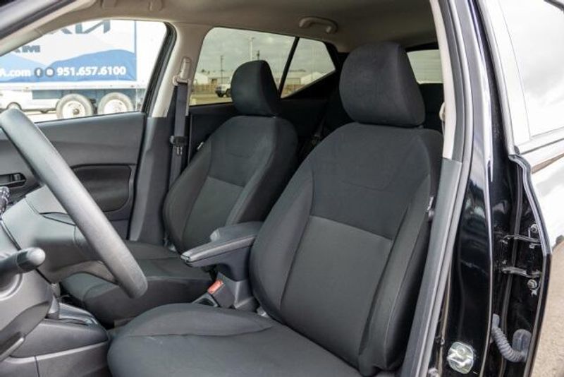 Used 2024 Nissan Kicks SImage 12