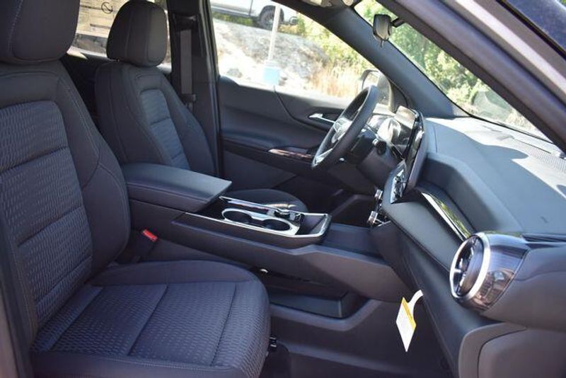 New 2027 Chevrolet Equinox LTImage 14