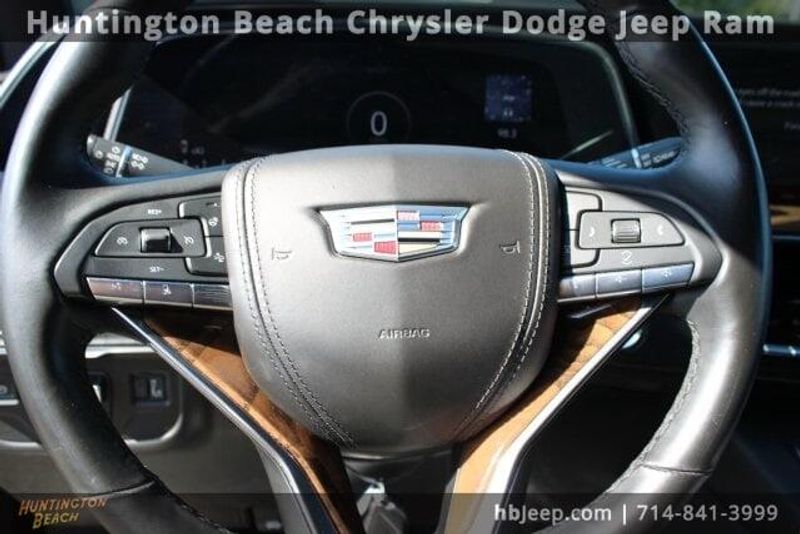 2021 Cadillac Escalade Sport PlatinumImage 17