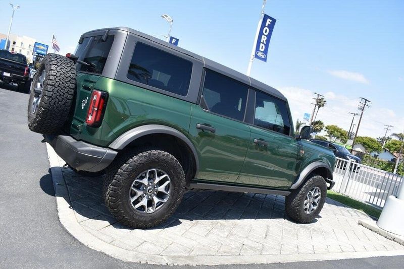 Used 2023 Ford Bronco BadlandsImage 2