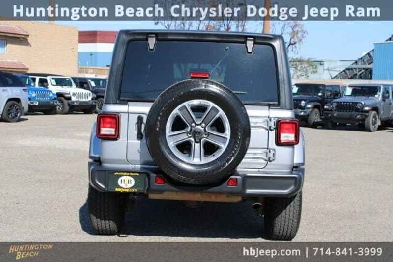 2020 Jeep Wrangler Unlimited SaharaImage 4