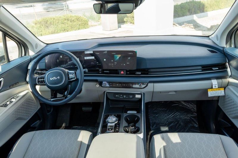 New 2026 Kia Carnival Hybrid EXImage 20