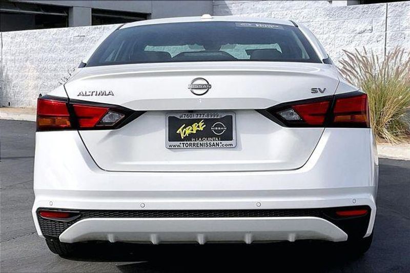Used 2023 Nissan Altima 2.5 SVImage 3