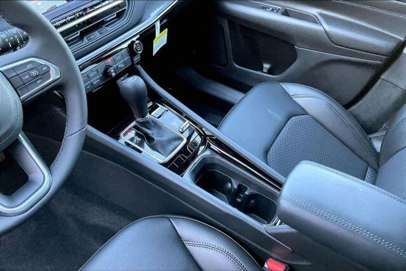 New 2026 Jeep Compass Latitude Altitude 4x4Image 7