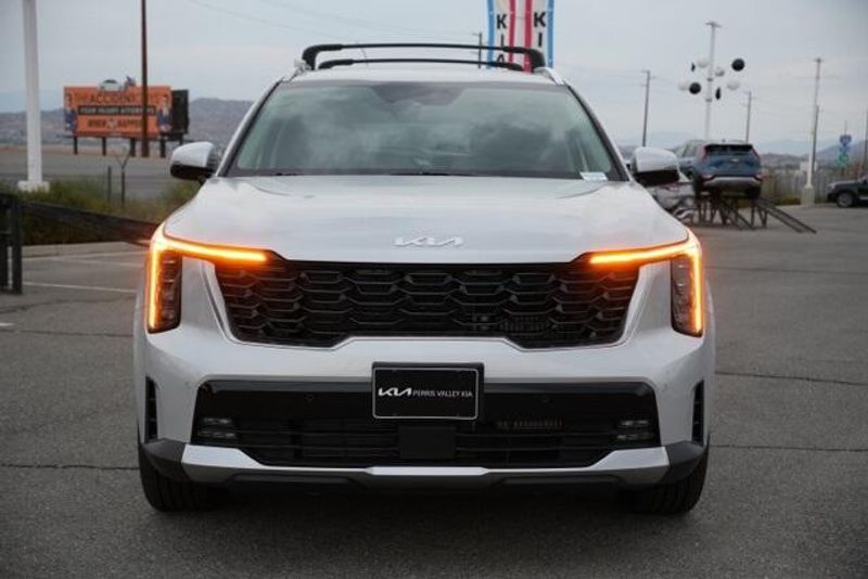 New 2025 Kia Sorento Hybrid EXImage 2