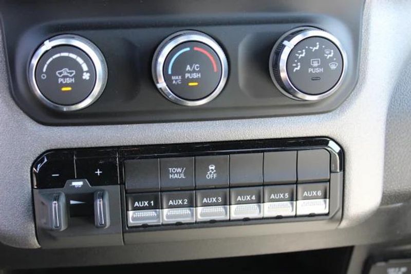 2024 RAM 2500 Tradesman Regular Cab Harbor BodyImage 24