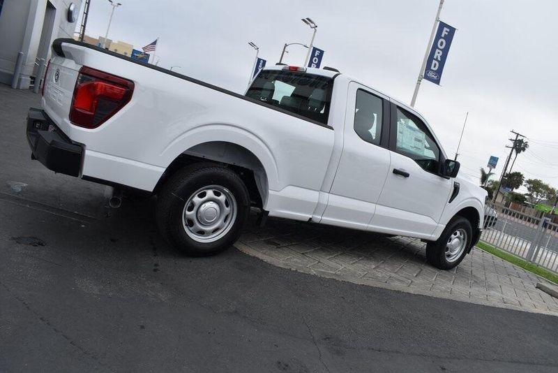 2025 Ford F-150 XLImage 2