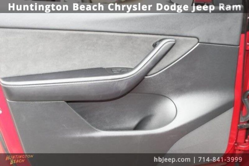2022 Tesla Model Y Long RangeImage 8