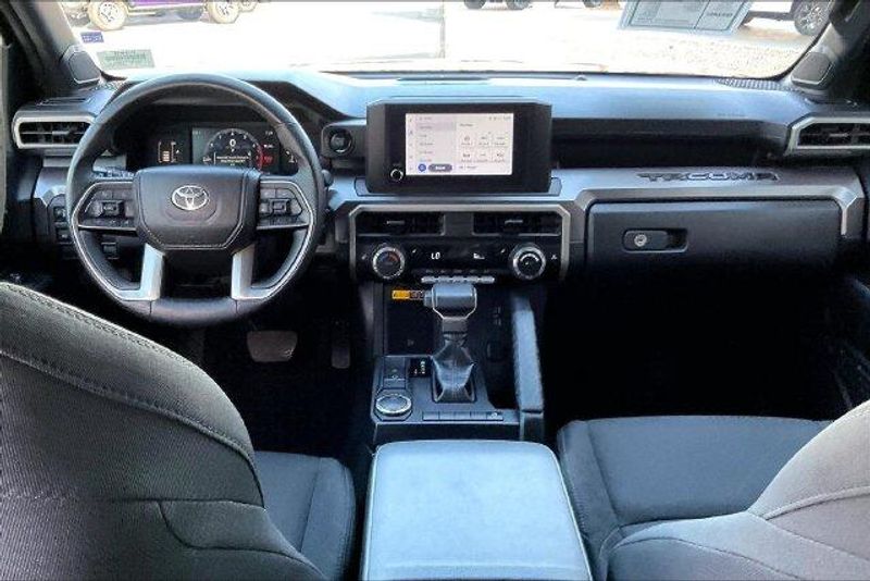 Used 2025 Toyota Tacoma SR5Image 15