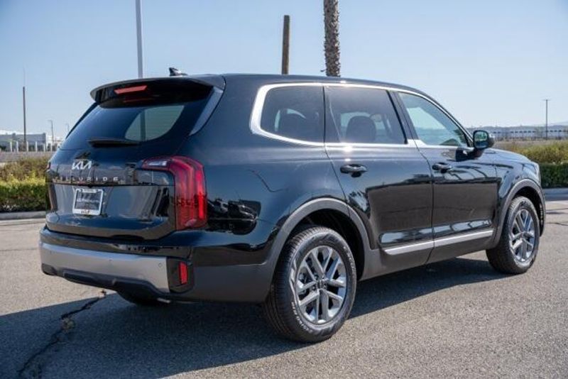 New 2025 Kia Telluride LXImage 7
