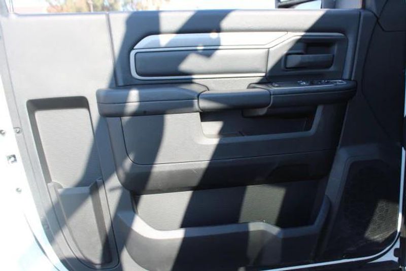 2024 RAM 2500 Tradesman Regular Cab Harbor BodyImage 15