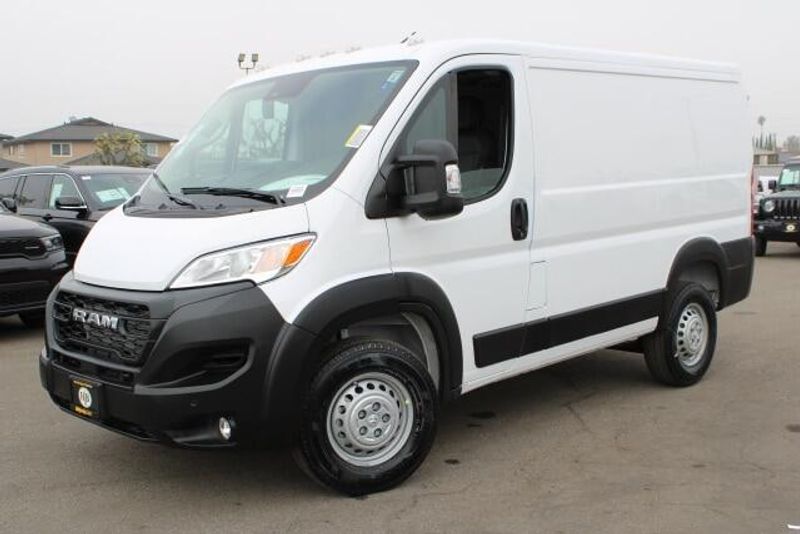 2025 RAM ProMaster 1500 Low Roof 118 WBImage 10