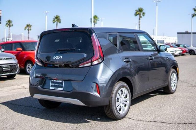 New 2025 Kia Soul LXImage 7