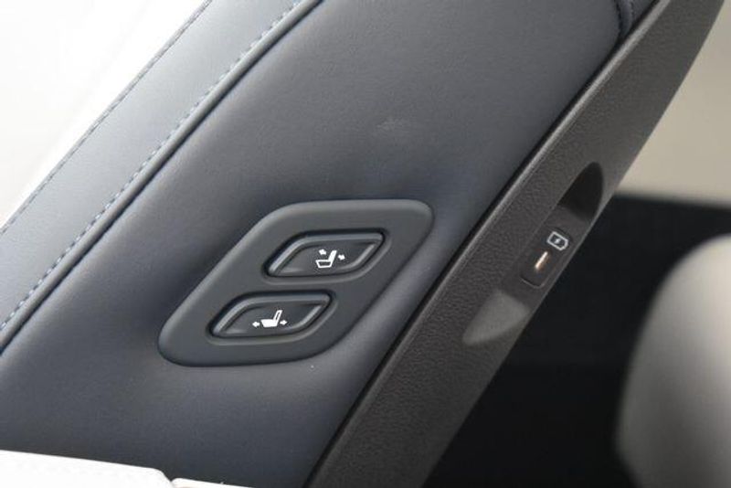 New 2026 Kia Carnival Hybrid SXImage 28