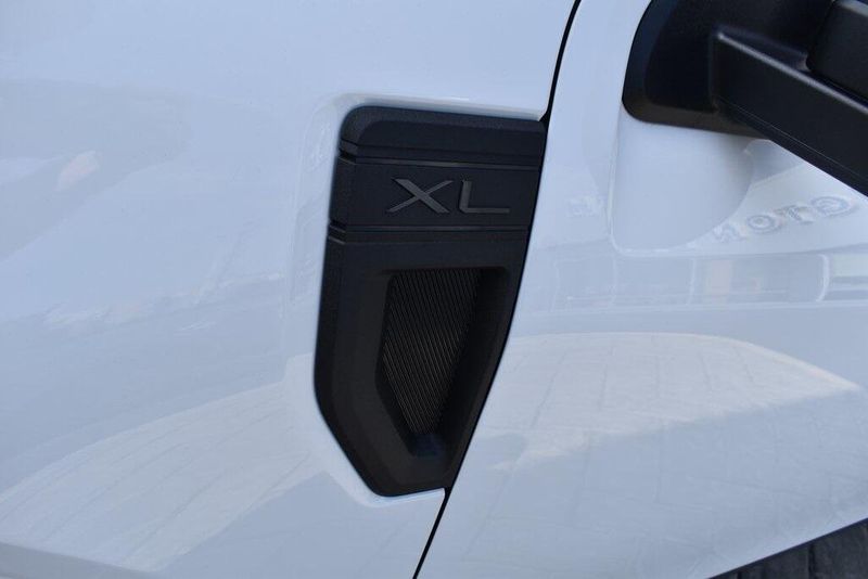 2025 Ford Maverick XLImage 5