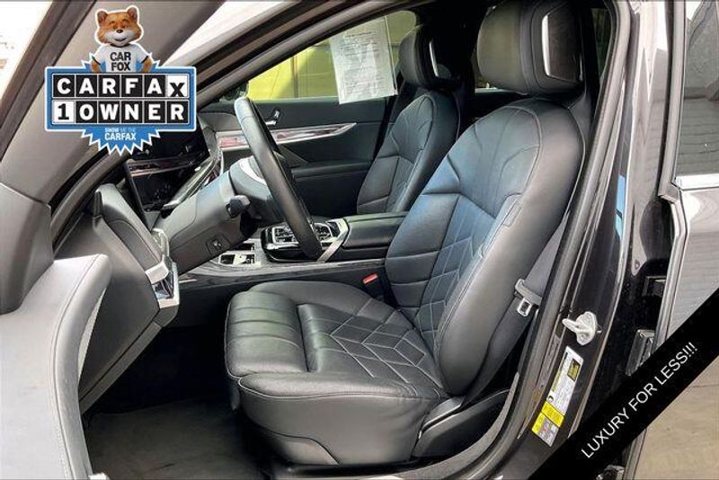 Used 2023 BMW i7 xDrive60Image 24