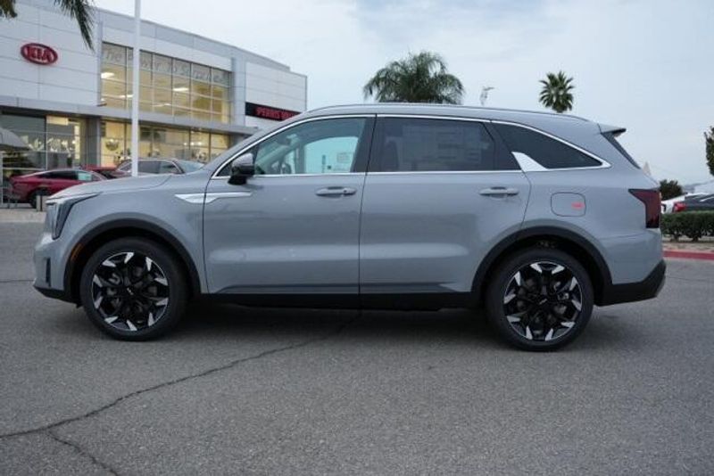 New 2026 Kia Sorento EXImage 4