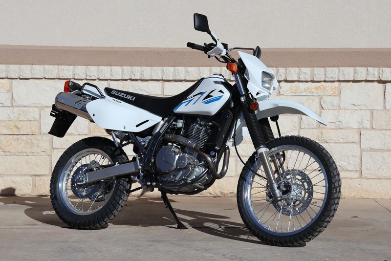 2025 SUZUKI DR650S SOLID SPECIAL WHITE NO 2 