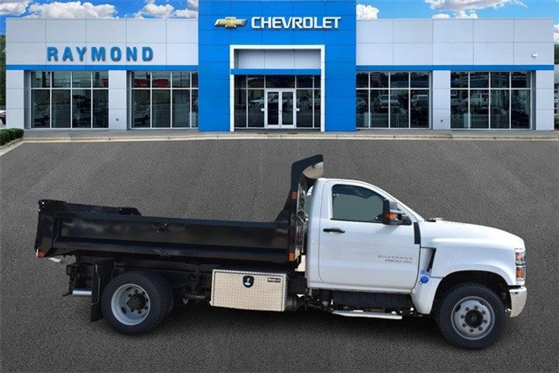 2024 Chevrolet Silverado 4500HD Work TruckImage 2