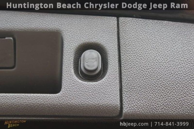 2018 Chevrolet Suburban LTImage 47