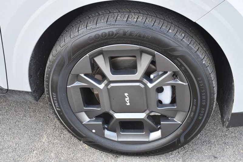 New 2026 Kia Carnival Hybrid EXImage 12
