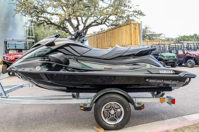 2025 YAMAHA GP SVHO WITH AUDIO BLACK 