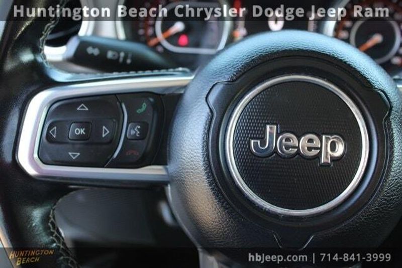 2022 Jeep Wrangler Unlimited SaharaImage 18