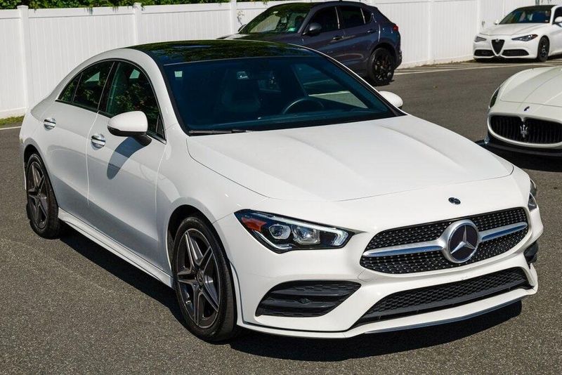 2022 Mercedes Benz CLA 250 photo 8