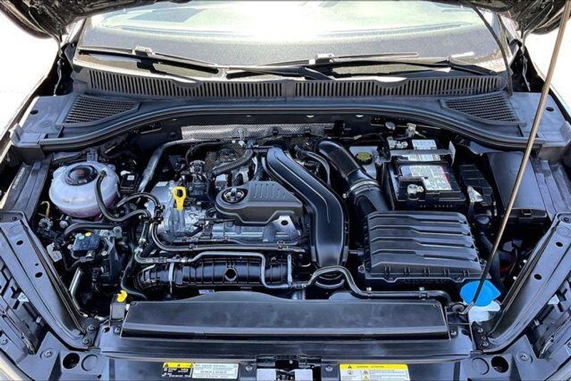 Used 2025 Volkswagen Jetta 1.5T SEImage 9