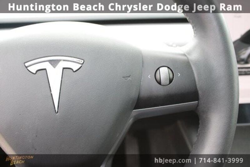 2021 Tesla Model 3 Standard Range PlusImage 15