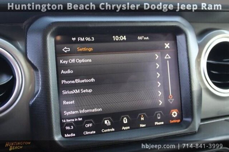 2022 Jeep Wrangler Unlimited SaharaImage 31