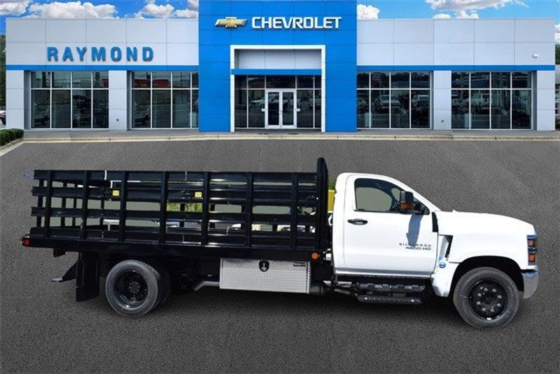 2024 Chevrolet Silverado 4500HD Work TruckImage 2