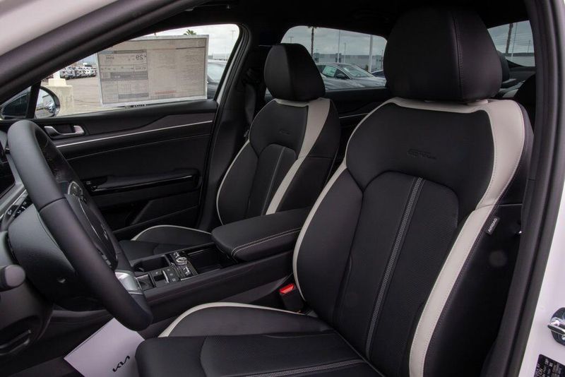 New 2026 Kia K5 GT-LineImage 8