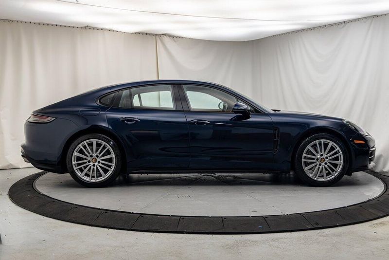 2021 Porsche Panamera 4Image 6