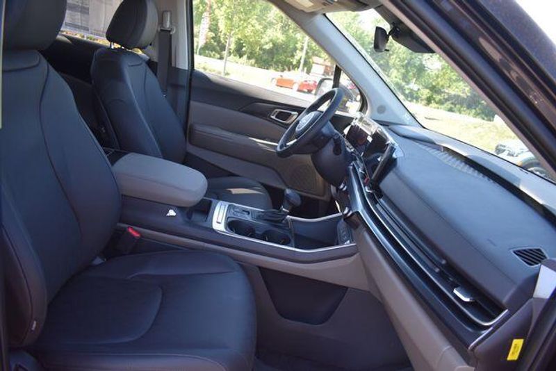 New 2026 Kia Carnival LXSImage 13