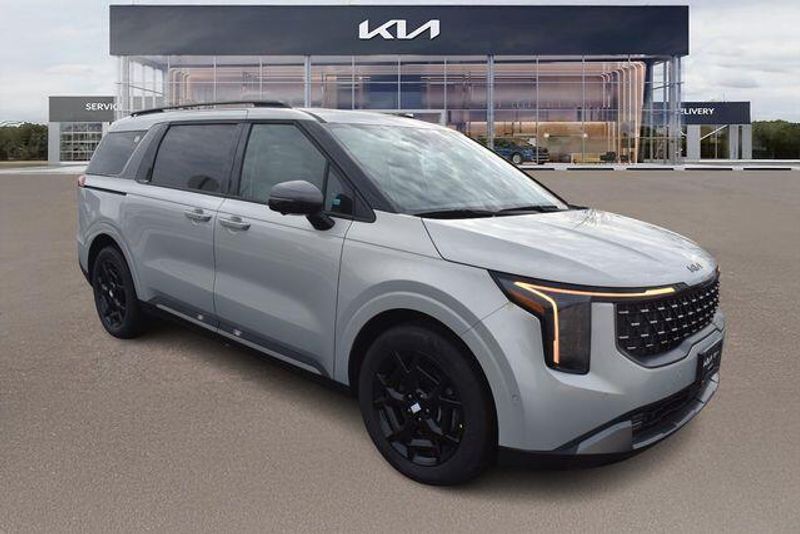 New 2026 Kia Carnival Hybrid SXImage 1