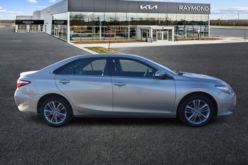 Used 2015 Toyota Camry LEImage 2