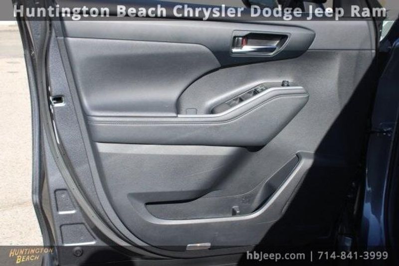 2024 Toyota Highlander XLEImage 13
