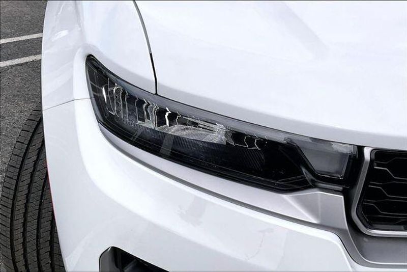 New 2026 Jeep Grand Cherokee Limited 4x4Image 11