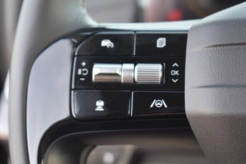 New 2027 Kia Carnival LXSImage 26